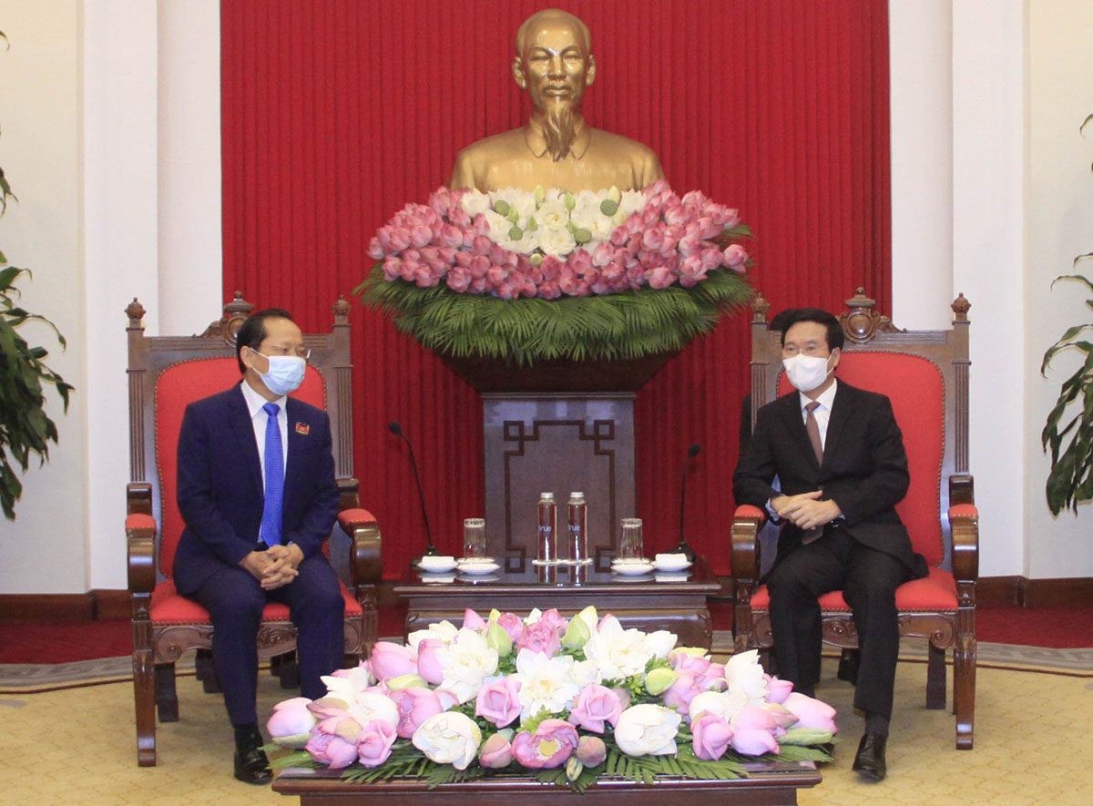 Vietnam treasures and prioritizes developing the relationship with Cambodia